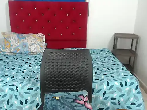 Snapshot of libby_blonde chatting on December 4, 2025, 2:04 pm libby blonde online show from December 4, 2025, 2:04 pm