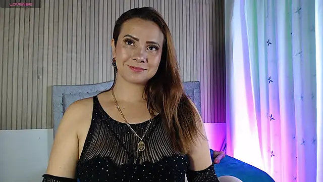 Snapshot of Karla_Ferrer_x chatting on March 18, 2026, 5:38 pm Karla Ferrer x online show from March 18, 2026, 5:38 pm