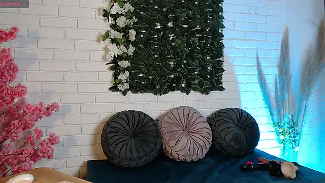 Snapshot of Karla_Ferrer_x chatting on April 14, 2026, 4:24 pm Karla Ferrer x online show from April 14, 2026, 4:24 pm