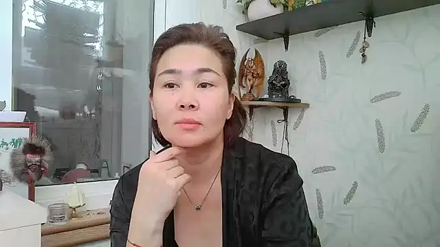 Snapshot of Nettie_Allie chatting on December 5, 2025, 7:39 am Nettie Allie online show from December 5, 2025, 7:39 am