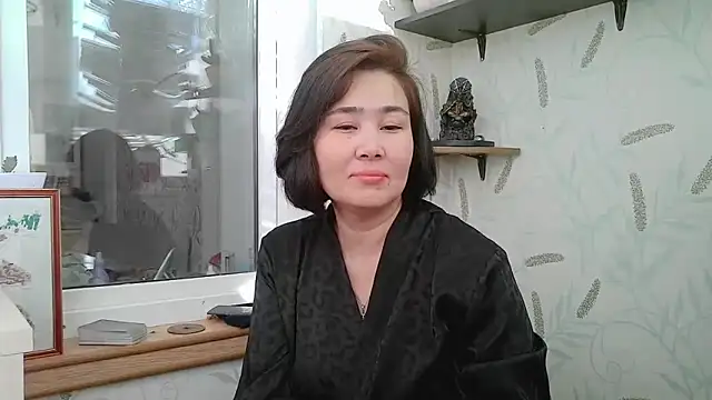 Snapshot of Nettie_Allie chatting on December 15, 2025, 8:51 am Nettie Allie online show from December 15, 2025, 8:51 am