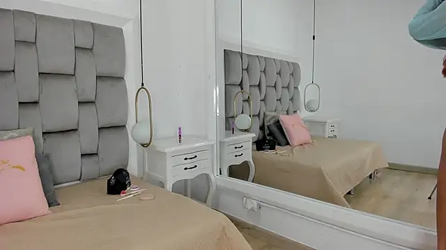 Snapshot of gaby_smit__ chatting on December 15, 2025, 11:58 am gaby smit online show from December 15, 2025, 11:58 am