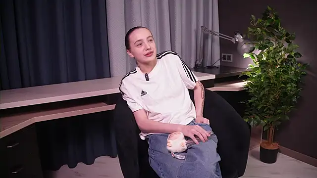 Snapshot of JesseGudgel chatting on November 27, 2025, 11:12 am JesseGudgel online show from November 27, 2025, 11:12 am