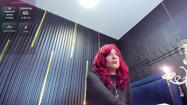 Snapshot of LolyYunno chatting on December 5, 2025, 3:37 am LolyYunno online show from December 5, 2025, 3:37 am