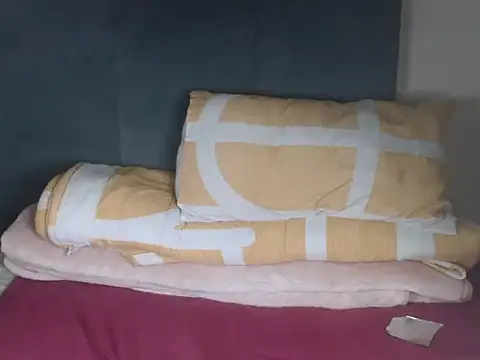 Snapshot of Chocolatebae86 chatting on December 1, 2025, 2:44 pm Chocolatebae86 online show from December 1, 2025, 2:44 pm