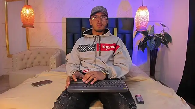 Brand Collins online show from November 26, 2025, 1:01 pm