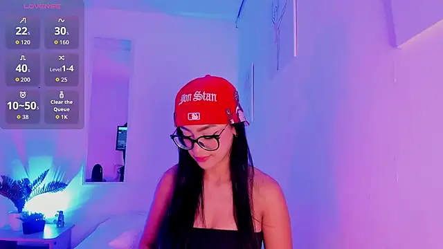 Snapshot of Klohewilliams_ chatting on December 14, 2025, 12:43 pm Klohewilliams online show from December 14, 2025, 12:43 pm