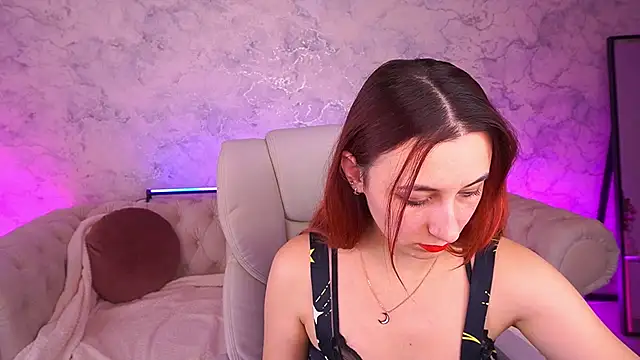 RoxieRay online show from December 19, 2025, 3:52 pm