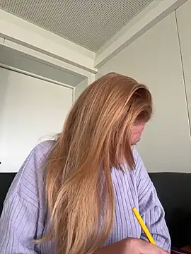 Snapshot of JenyJansy chatting on December 17, 2025, 11:27 am JenyJansy online show from December 17, 2025, 11:27 am