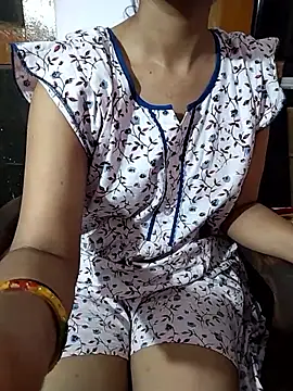 RASHMI SHARMA9 online show from May 13, 2026, 6:49 pm