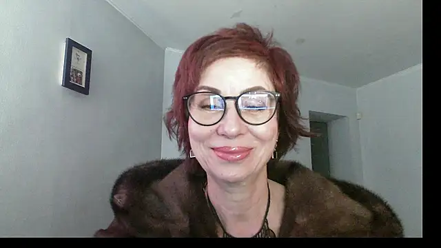 Snapshot of Kelly_Flurr chatting on December 16, 2025, 6:18 am Kelly Flurr online show from December 16, 2025, 6:18 am