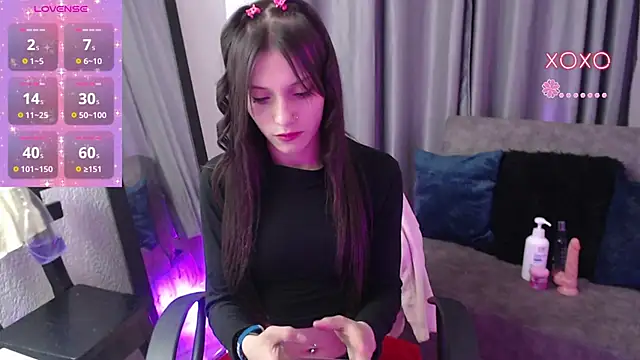 TiinaJonus  online show from April 11, 2026, 4:17 am