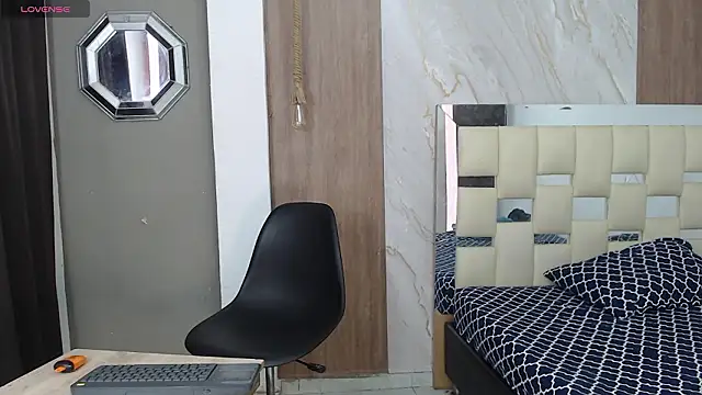 kim curlyy online show from March 22, 2026, 1:58 pm