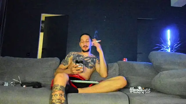 Snapshot of huntingod chatting on December 16, 2025, 8:58 pm huntingod online show from December 16, 2025, 8:58 pm