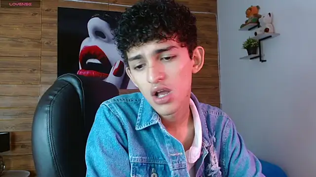 Snapshot of Michaelkoiv chatting on November 30, 2025, 12:20 pm Michaelkoiv online show from November 30, 2025, 12:20 pm