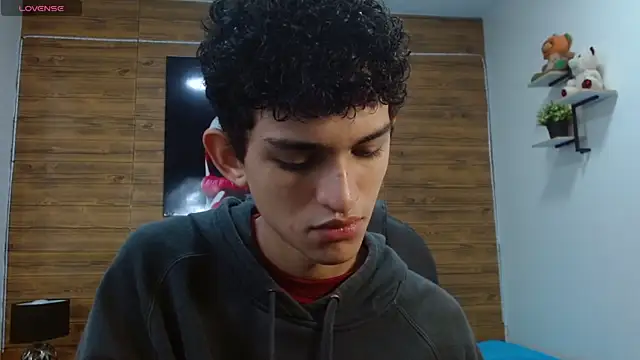 Snapshot of Michaelkoiv chatting on December 3, 2025, 12:14 pm Michaelkoiv online show from December 3, 2025, 12:14 pm