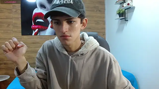 Snapshot of Michaelkoiv chatting on December 4, 2025, 12:25 pm Michaelkoiv online show from December 4, 2025, 12:25 pm