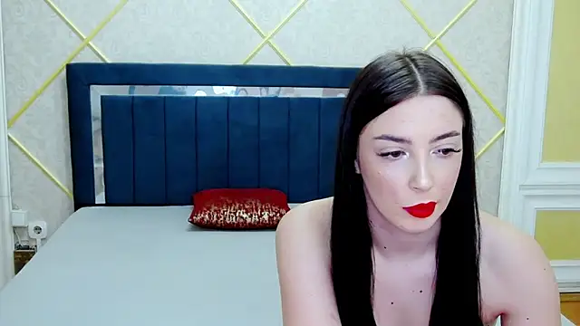 Snapshot of SaraElisse chatting on December 2, 2025, 10:27 pm SaraElisse online show from December 2, 2025, 10:27 pm