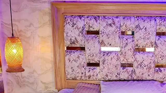 Snapshot of aron_emily_23 chatting on December 14, 2025, 6:45 pm aron emily 23 online show from December 14, 2025, 6:45 pm