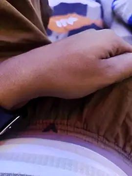 Snapshot of ishan2026 chatting on December 3, 2025, 4:05 pm ishan2026 online show from December 3, 2025, 4:05 pm