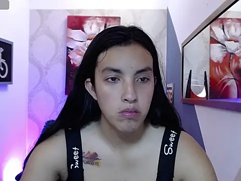 Snapshot of Loornna_mirr chatting on December 16, 2025, 7:41 pm Loornna mirr online show from December 16, 2025, 7:41 pm