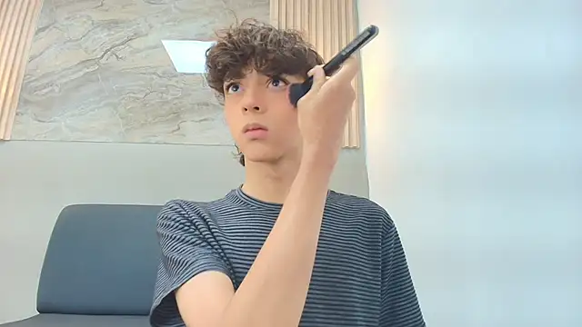 Snapshot of CRISS_ALLEN1 chatting on December 15, 2025, 1:15 pm CRISS ALLEN1 online show from December 15, 2025, 1:15 pm