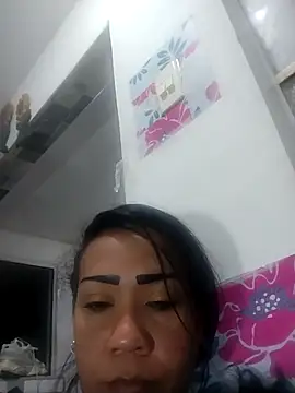 Snapshot of KarolWest_ chatting on December 14, 2025, 8:57 pm KarolWest online show from December 14, 2025, 8:57 pm