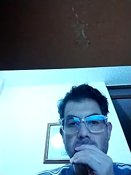 Snapshot of Fuegosutil chatting on November 26, 2025, 3:18 am Fuegosutil online show from November 26, 2025, 3:18 am