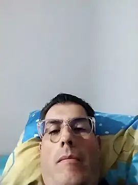 Snapshot of Fuegosutil chatting on December 16, 2025, 11:04 am Fuegosutil online show from December 16, 2025, 11:04 am