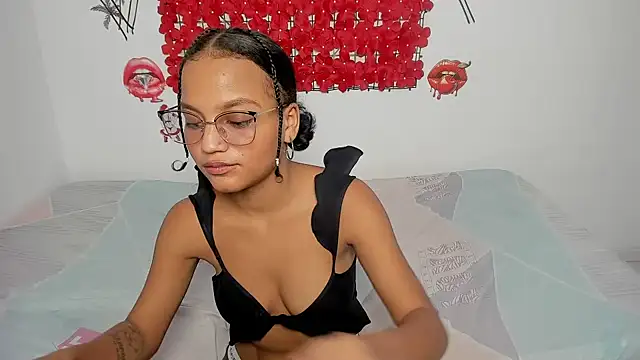 Tania hot0 online show from December 14, 2025, 5:51 pm