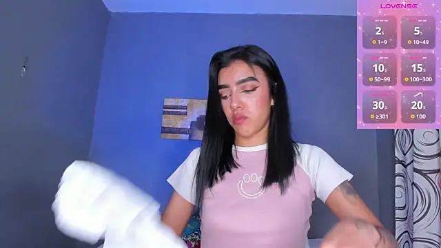 VictoriaMeller online show from April 15, 2026, 10:10 pm