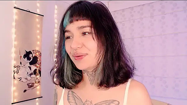 justmartina  online show from March 8, 2026, 2:04 am