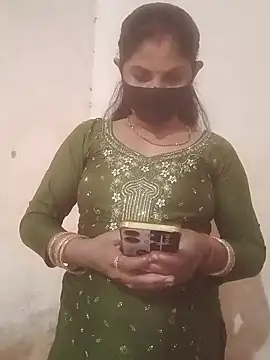 Snapshot of Pooja_bhabhi00 chatting on December 5, 2025, 6:33 am Pooja bhabhi00 online show from December 5, 2025, 6:33 am