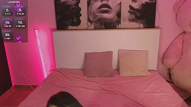 LindseyCoxx online show from April 12, 2026, 4:06 am