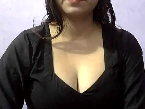 Snapshot of Sexyi_Alysha chatting on May 7, 2026, 5:46 am Sexyi Alysha online show from May 7, 2026, 5:46 am