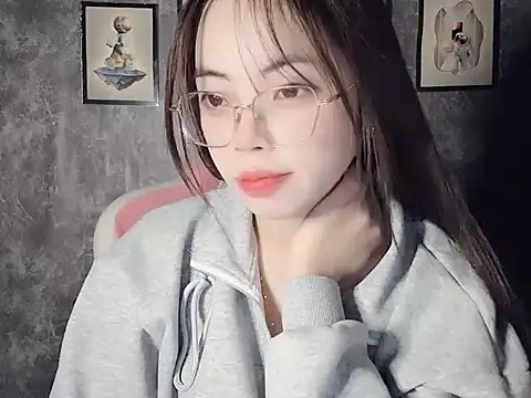 Snapshot of Aria5999 chatting on December 1, 2025, 9:20 pm Aria5999 online show from December 1, 2025, 9:20 pm