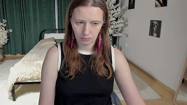 Snapshot of KathrineMeyer chatting on December 14, 2025, 2:17 am KathrineMeyer online show from December 14, 2025, 2:17 am