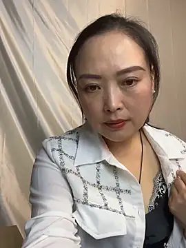 Snapshot of TL-46 chatting on November 26, 2025, 8:59 am TL-46 online show from November 26, 2025, 8:59 am