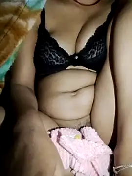 Snapshot of Miss_khusi chatting on February 2, 2026, 7:23 pm Miss khusi online show from February 2, 2026, 7:23 pm