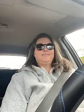 Snapshot of bea_french_curvy chatting on February 3, 2026, 12:21 pm bea french curvy online show from February 3, 2026, 12:21 pm