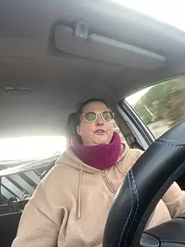 Snapshot of bea_french_curvy chatting on February 12, 2026, 12:55 pm bea french curvy online show from February 12, 2026, 12:55 pm