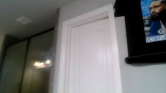 YOUNGmj6023 online show from December 3, 2025, 3:10 pm