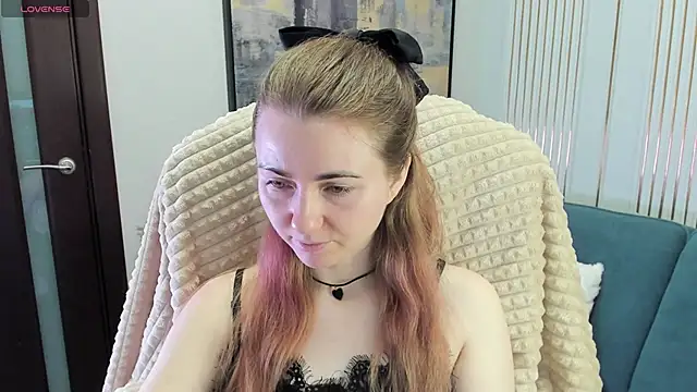 Snapshot of SofiAngela chatting on December 3, 2025, 1:02 am SofiAngela online show from December 3, 2025, 1:02 am