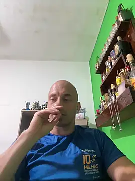 Snapshot of Russo41rj chatting on November 28, 2025, 3:53 am Russo41rj online show from November 28, 2025, 3:53 am