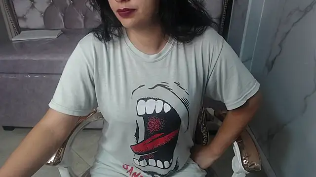 Snapshot of Evangeline_b chatting on November 28, 2025, 1:03 pm Evangeline b online show from November 28, 2025, 1:03 pm