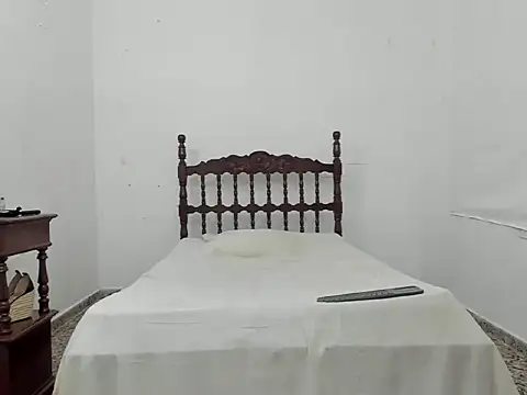 mia joshua online show from March 1, 2026, 8:05 am