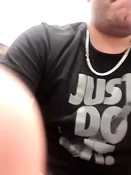 Snapshot of mrmav6969 chatting on December 4, 2025, 9:51 am mrmav6969 online show from December 4, 2025, 9:51 am