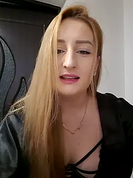 Snapshot of dixielarys chatting on December 3, 2025, 5:59 am dixielarys online show from December 3, 2025, 5:59 am