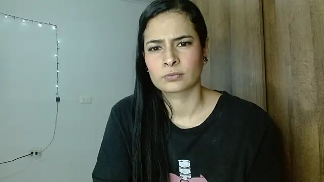 DARKJOLIE7 online show from February 1, 2026, 8:18 pm