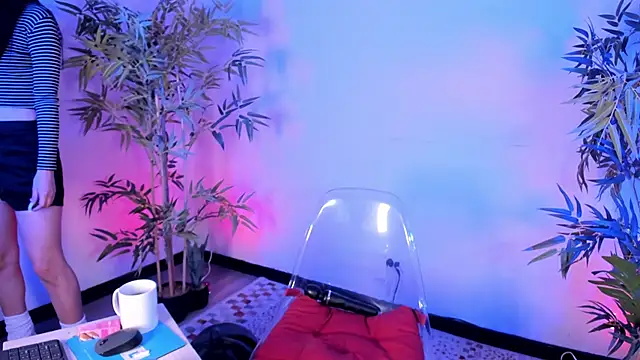 Snapshot of itsmroom_ chatting on December 16, 2025, 1:27 pm itsmroom online show from December 16, 2025, 1:27 pm